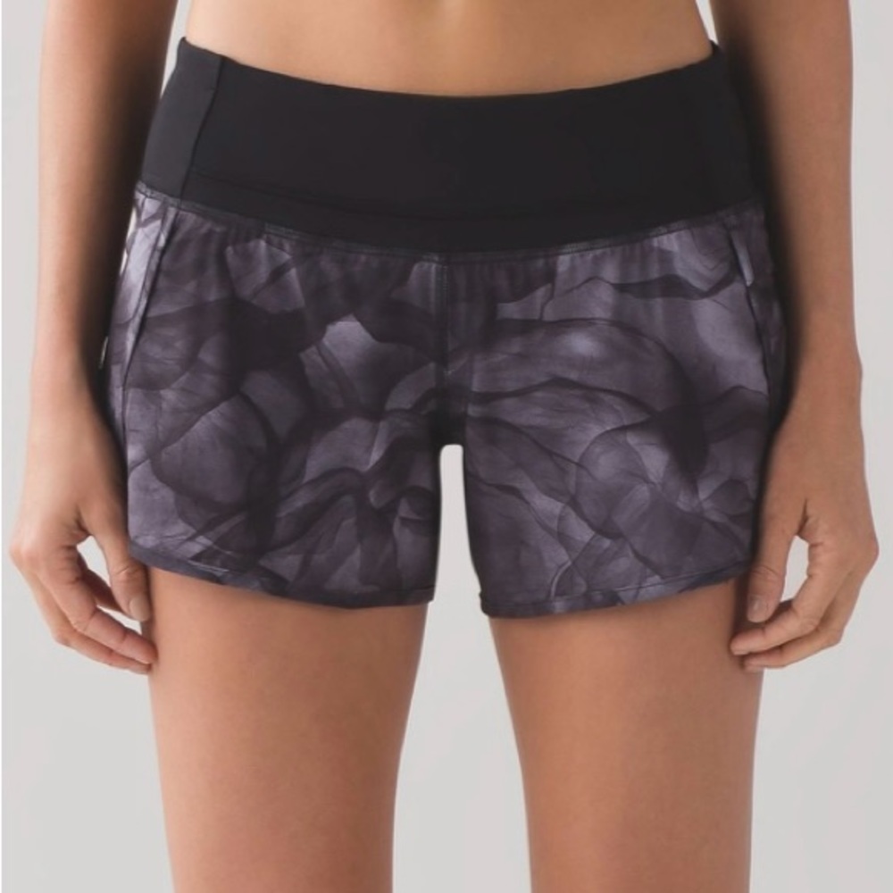 Lululemon Run Times Short (4") Mini Midnight Tulle Multi Black / Black Size 8